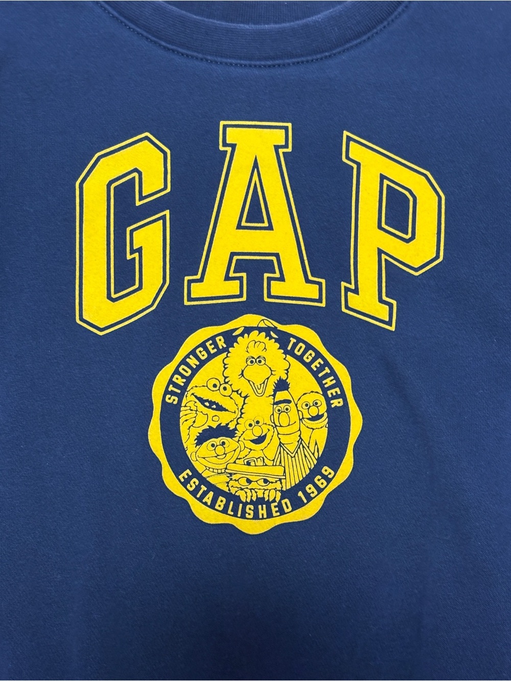 GAP X SESAME STREET size 5 like new navy sweatshirt
